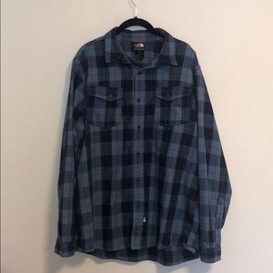 Men’s ⭐️ North Face ⭐️ Plaid Button Up Size Large